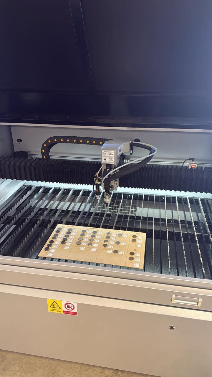 Máquina Laser Fibra + CO2 Combinada 6 em 1 - Image 4